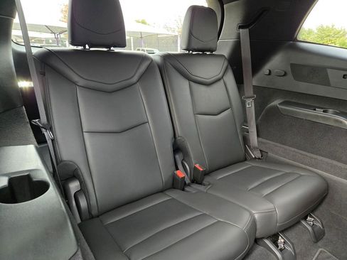 Certified 2025 Cadillac XT6 Premium Luxury image 30