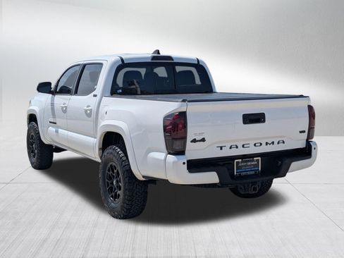 Used 2020 Toyota Tacoma SR5 AWD/4WD image 4