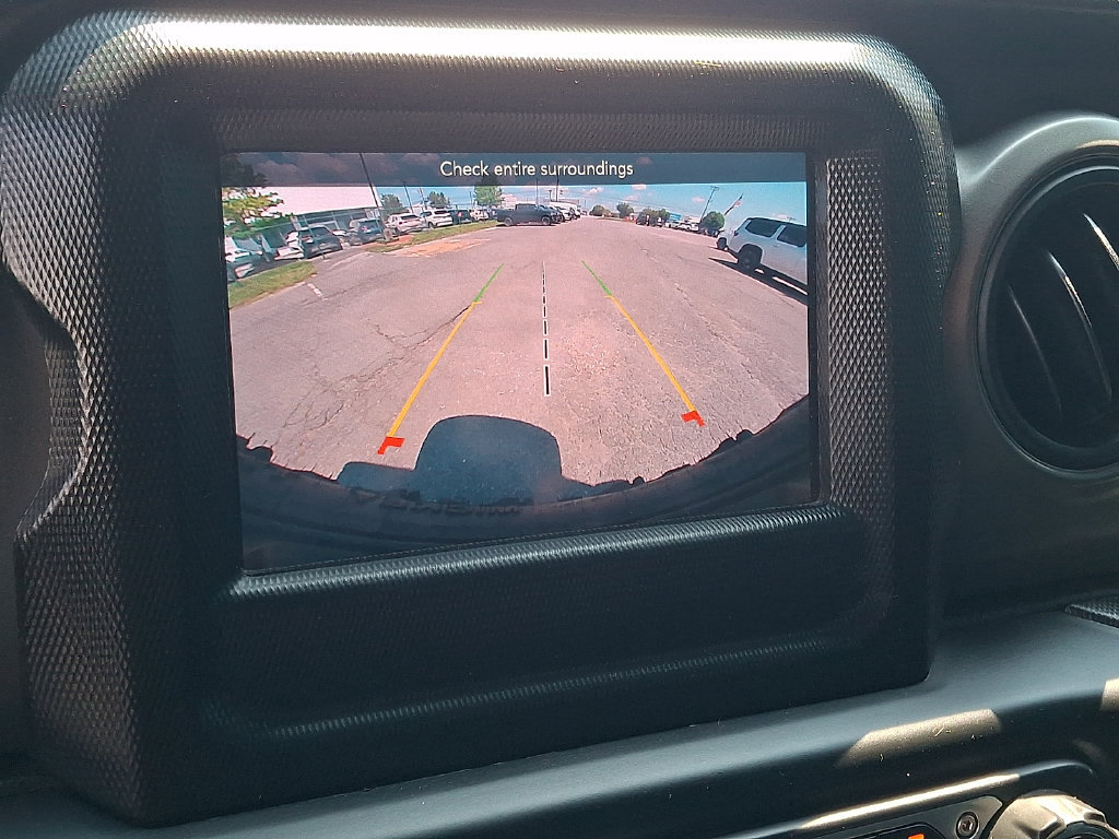 Used 2022 Jeep Wrangler Unlimited Sport AWD/4WD image 4