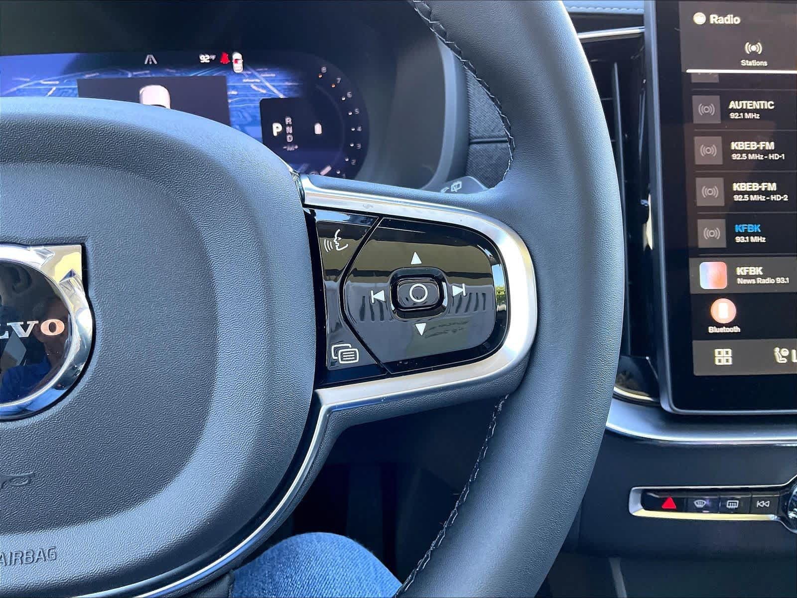 New 2027 Volvo XC90 B6 Plus AWD/4WD image 18