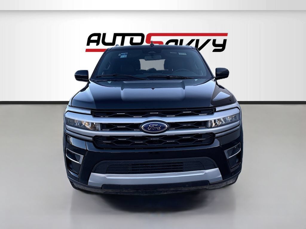 Used 2023 Ford Expedition Limited RWD image 2