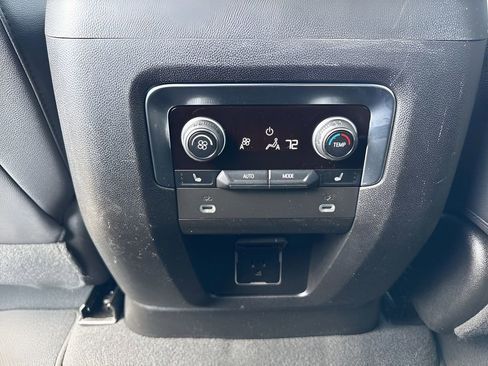 Used 2023 Chevrolet Suburban Premier AWD/4WD image 13