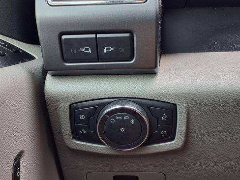 Used 2019 Ford F250 XLT w/ XLT Premium Package AWD/4WD image 22