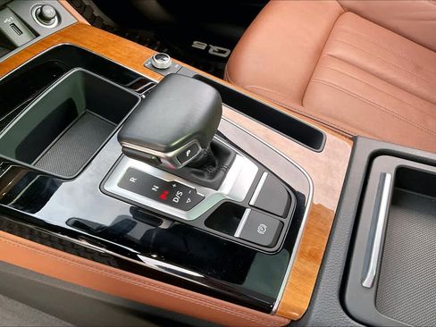 Used 2022 Audi Q5 2.0T Premium Plus w/ Premium Plus Package image 16