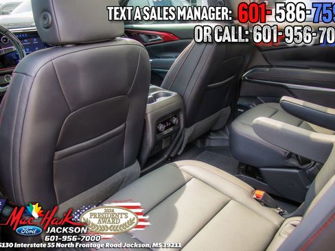 Used 2024 Chevrolet Traverse Z71 w/ Enhanced Driving Package image 10