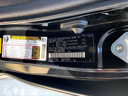 Used 2024 Toyota Sienna XLE Woodland Edition AWD/4WD image 34