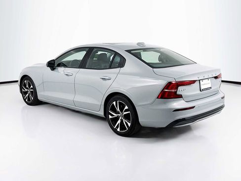 Used 2025 Volvo S60 B5 Core image 3