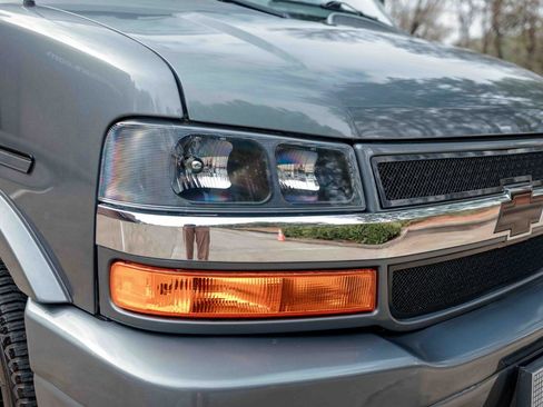 Used 2023 Chevrolet Express 2500 image 14