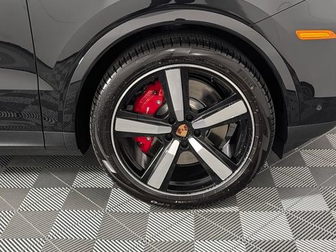 New 2026 Porsche Cayenne S AWD/4WD image 14