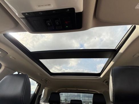 Used 2022 Nissan Rogue SL w/ SL Premium Package image 23