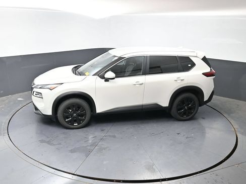 Used 2023 Nissan Rogue SV AWD/4WD image 44