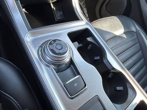 Used 2024 Ford Edge SEL image 29