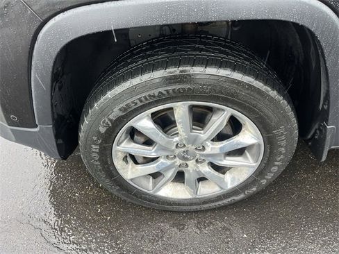 Used 2014 Jeep Cherokee Limited w/ Technology Group image 10