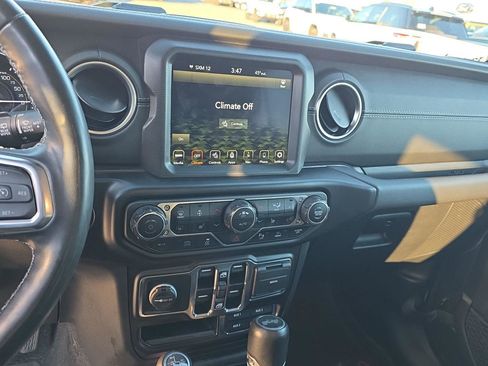 Used 2022 Jeep Wrangler Unlimited Sahara w/ Cold Weather Group image 34