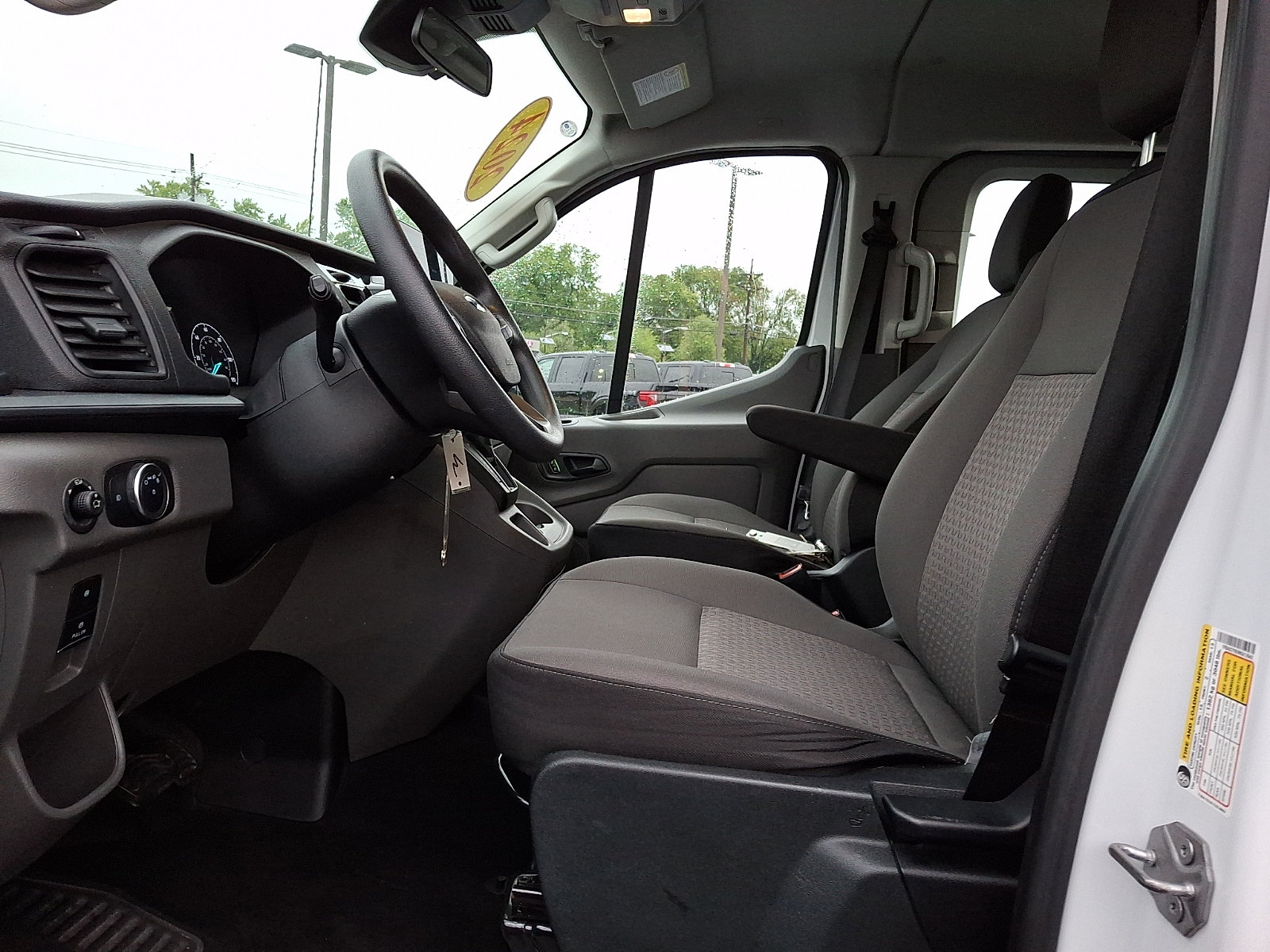 Used 2024 Ford Transit 350 XLT RWD image 11