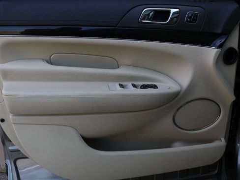Used 2015 Lincoln MKT AWD w/ Equipment Group 201A image 19