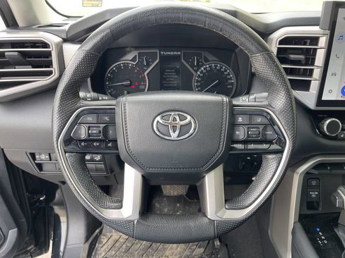 Used 2023 Toyota Tundra Limited AWD/4WD image 19
