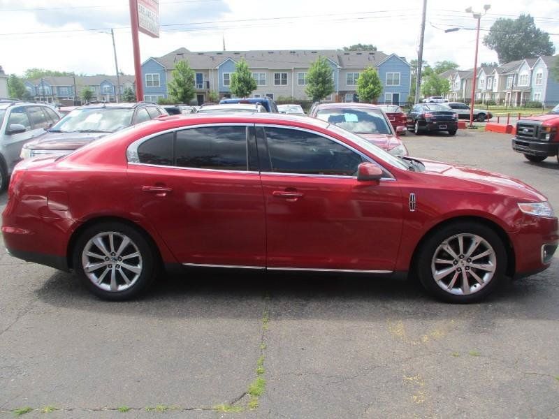 Used 2010 Lincoln MKS AWD image 3