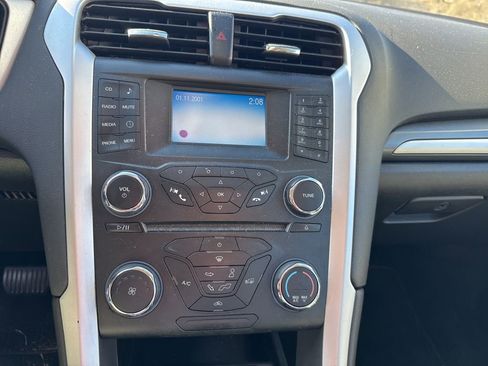 Used 2015 Ford Fusion S image 9