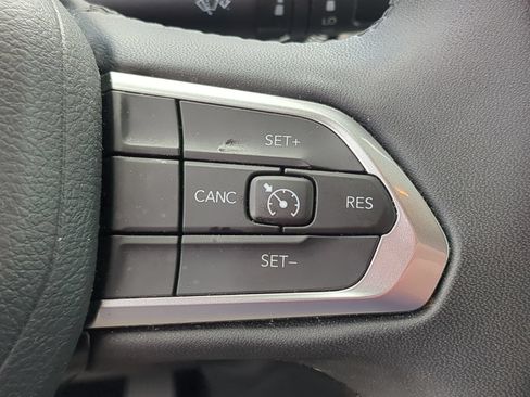 Used 2024 Jeep Compass Latitude AWD/4WD image 20