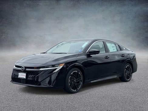 New 2026 Nissan Sentra SR w/ SR Premium Package FWD image 5
