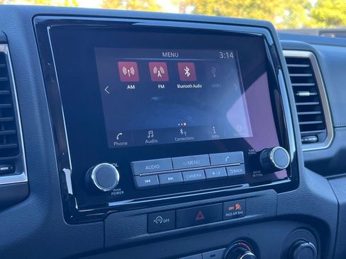 Used 2023 Nissan Frontier SV image 28