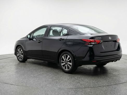 Used 2025 Nissan Versa SV image 6