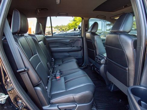 Certified 2025 Honda Passport TrailSport image 21