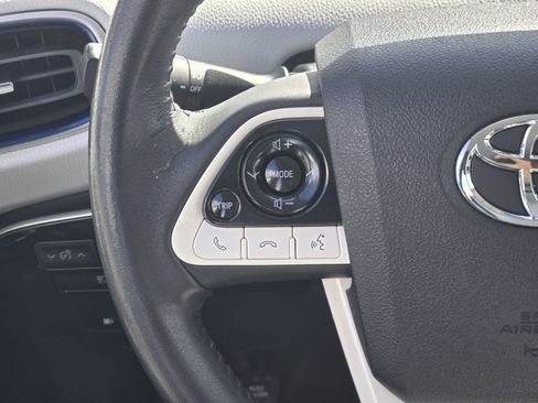 Used 2016 Toyota Prius Four Touring image 25