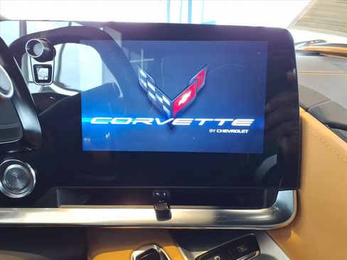 Certified 2021 Chevrolet Corvette Stingray Preferred Conv w/ Z51 Performance Package image 8