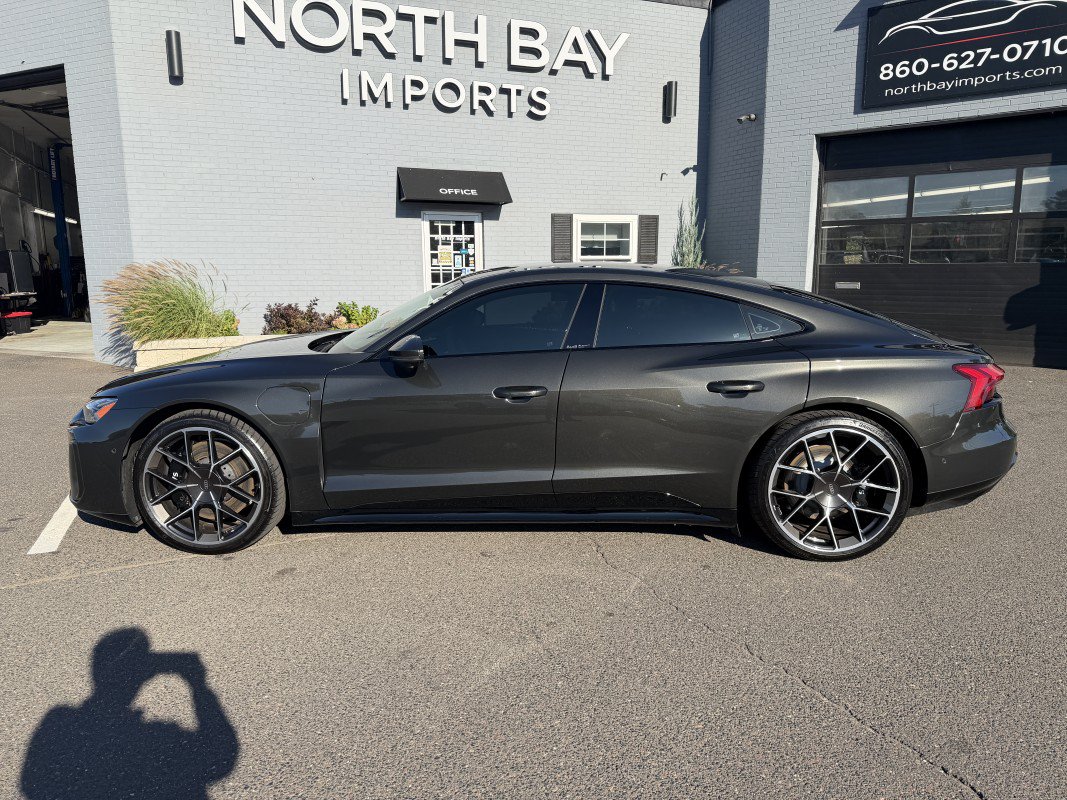 Used 2025 Audi S e-tron GT Prestige AWD/4WD image 12