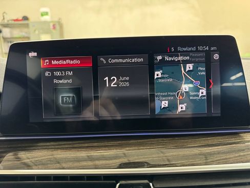 Used 2019 BMW 530e RWD image 19