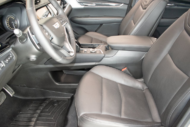 Used 2025 Cadillac XT6 Sport w/ Technology Package AWD/4WD image 23