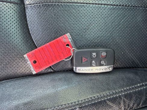 Used 2017 Land Rover Range Rover Evoque SE Premium image 61