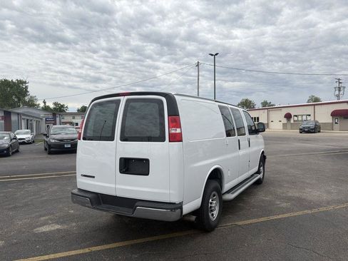 Used 2023 Chevrolet Express 2500 w/ Driver Convenience Package image 17