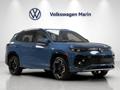 New 2026 Volkswagen Tiguan SEL R-Line AWD/4WD image 7