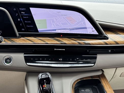 Used 2023 Cadillac Escalade ESV Sport Platinum image 31