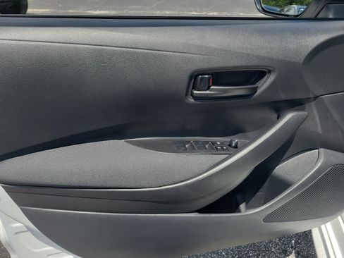 Certified 2025 Toyota Corolla LE FWD image 21