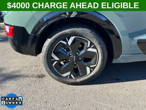 Used 2024 Kia Niro Wind w/ Wind Preserve Package FWD image 9