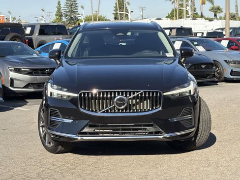 Used 2022 Volvo XC60 T8 Inscription Expression w/ Protection Package Premier image 2