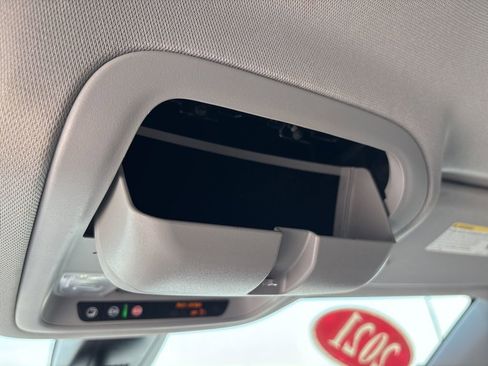 Used 2021 GMC Acadia SLE w/ Driver Convenience Package image 43