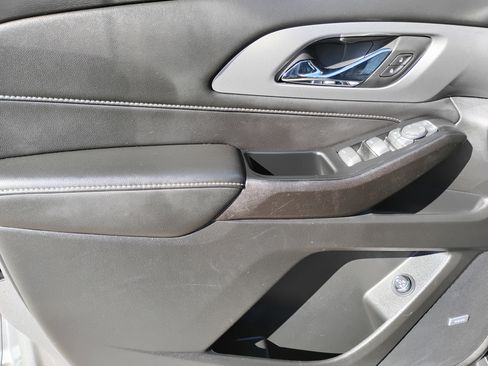 Used 2023 Chevrolet Traverse LT w/ LT Premium Package image 15