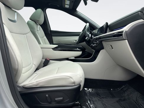 Used 2025 Hyundai Tucson Limited image 19