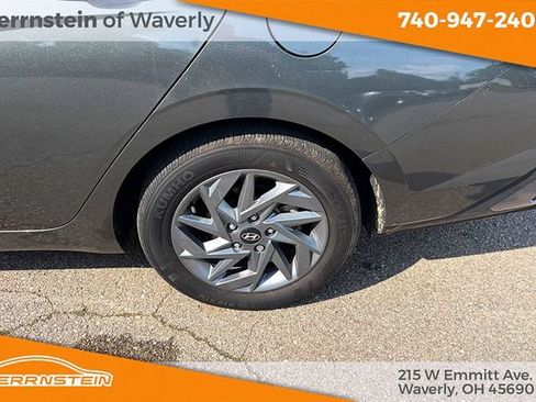 Used 2024 Hyundai Elantra SEL FWD image 21