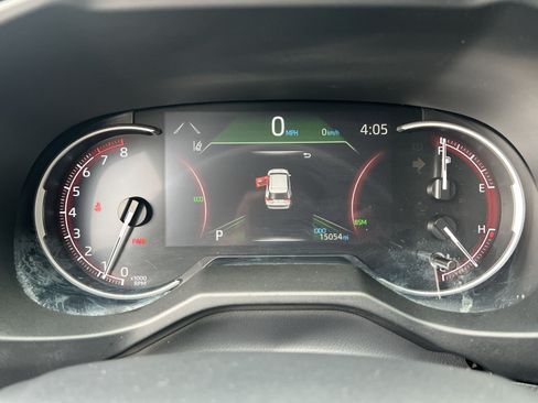 Used 2025 Toyota RAV4 XLE AWD/4WD image 16