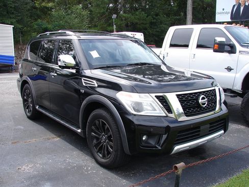 Used 2017 Nissan Armada Platinum image 2
