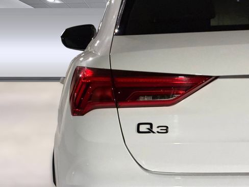 Certified 2025 Audi Q3 2.0T Premium Plus w/ Premium Plus Package AWD/4WD image 13