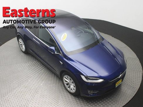 Used 2017 Tesla Model X 75D AWD/4WD image 3