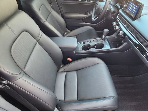 Used 2025 Honda Civic Sport image 14
