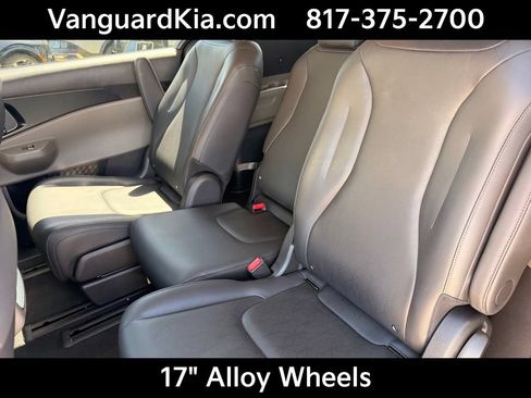 Certified 2026 Kia Carnival LXS FWD image 25